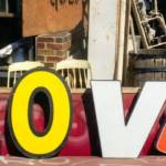 Objets recyclés entassés