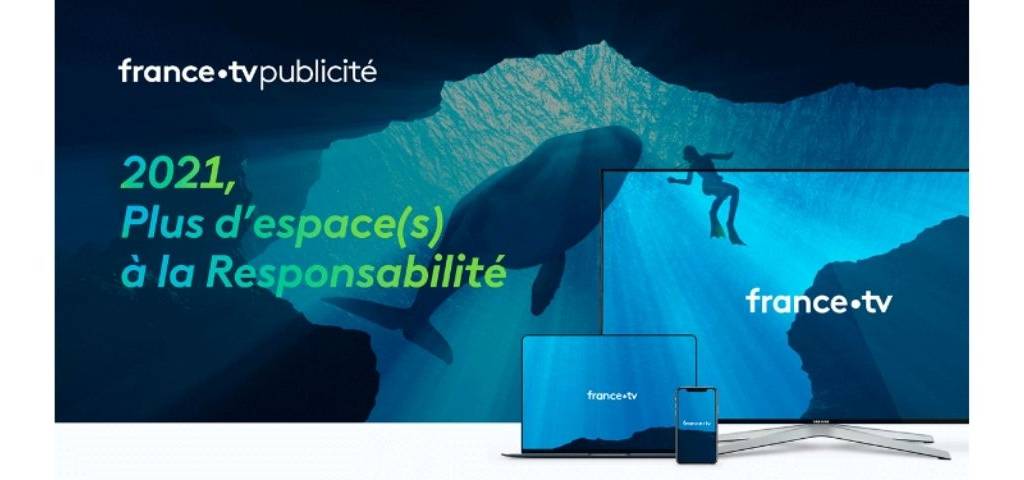 Plongeur sousl'eau, à côté d'une balenine, avec le message suivant : 2021, plus d'espaces à la responsabilité