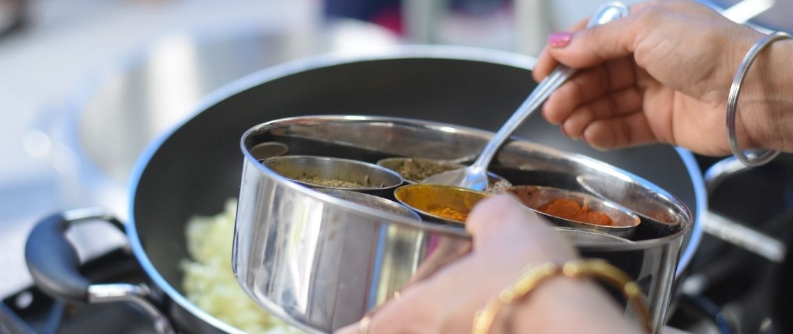 Avekapeti, la 1ère plateforme à relever le défi de la livraison de repas à domicile zéro déchet. Avekapeti, la 1ère plateforme à relever le défi de la livraison de repas à domicile zéro déchet.