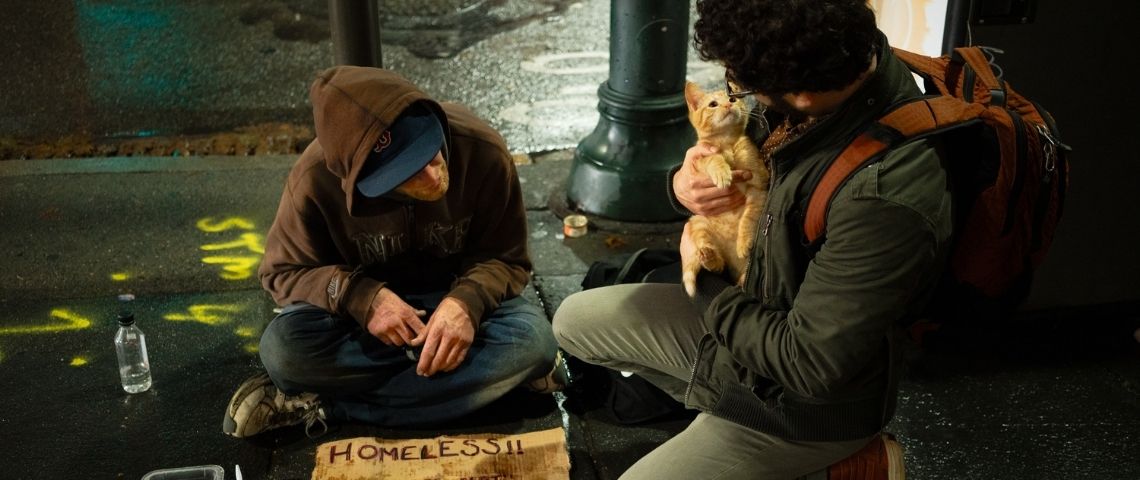 À Nantes, des entrepreneurs permettent à des sans-abri d’occuper leurs bureaux le soir et le week-end Un sans-abri