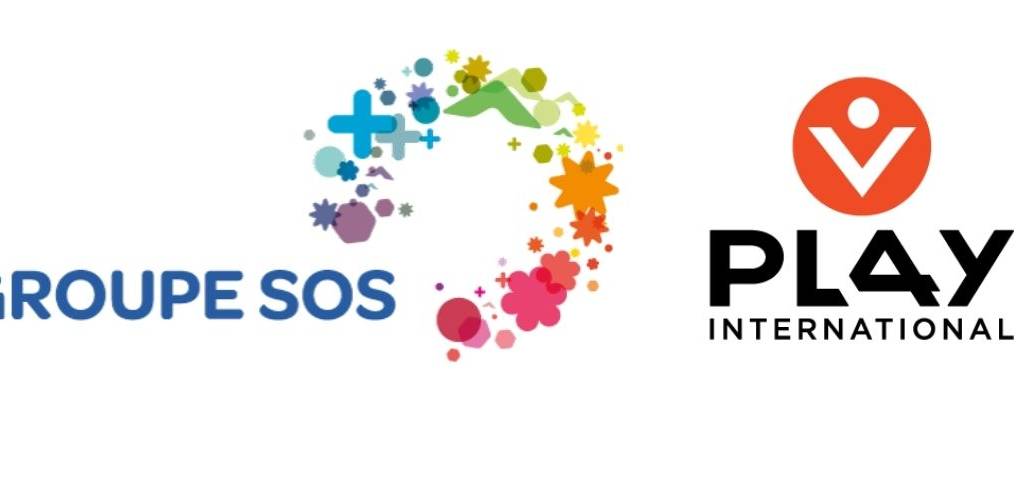 Logo groupe SOS et Play international