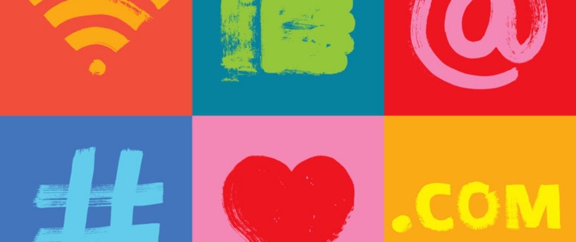 Comment référencer son site web en 2021 ? hashtag, coeur et .com