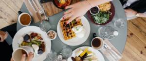 Variétés de plats sur un table