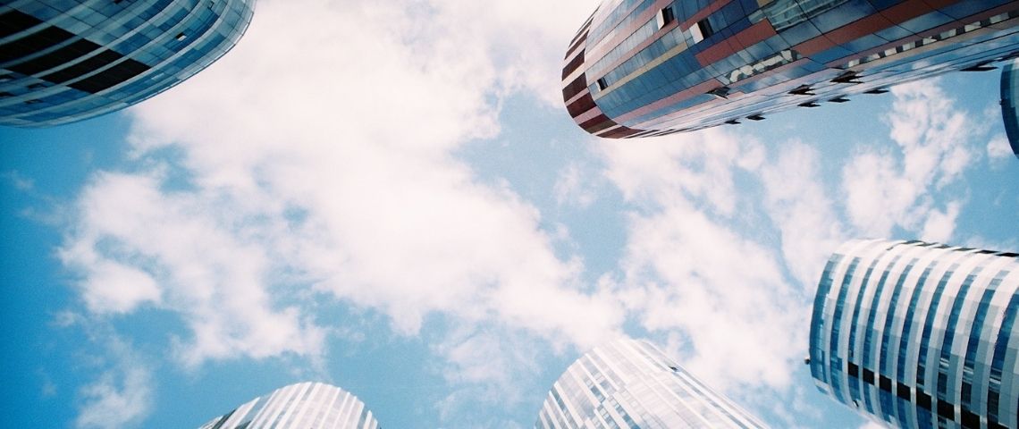 RSE : « De l’action, plutôt que des feuilles de route » Des grattes ciel et le ciel