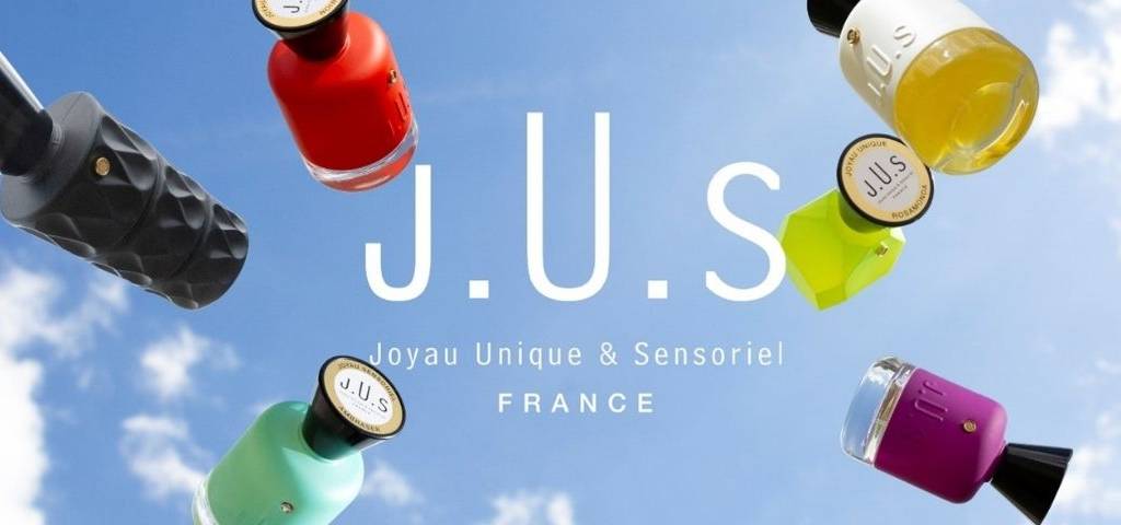 Bouteille de parfums J.U.S