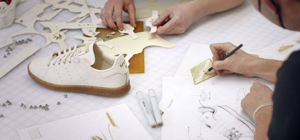 Prototype de la nouvelle version de la Stan Smith à partir de cuir de champignon.