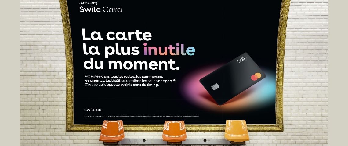 Swile-Smartcard-confinement-titres-restaurant-avantages-employés Campagne d'affichage dans le métro. Swile - la campagne la plus inutile du moment - . Photographie de la carte noire de Swile