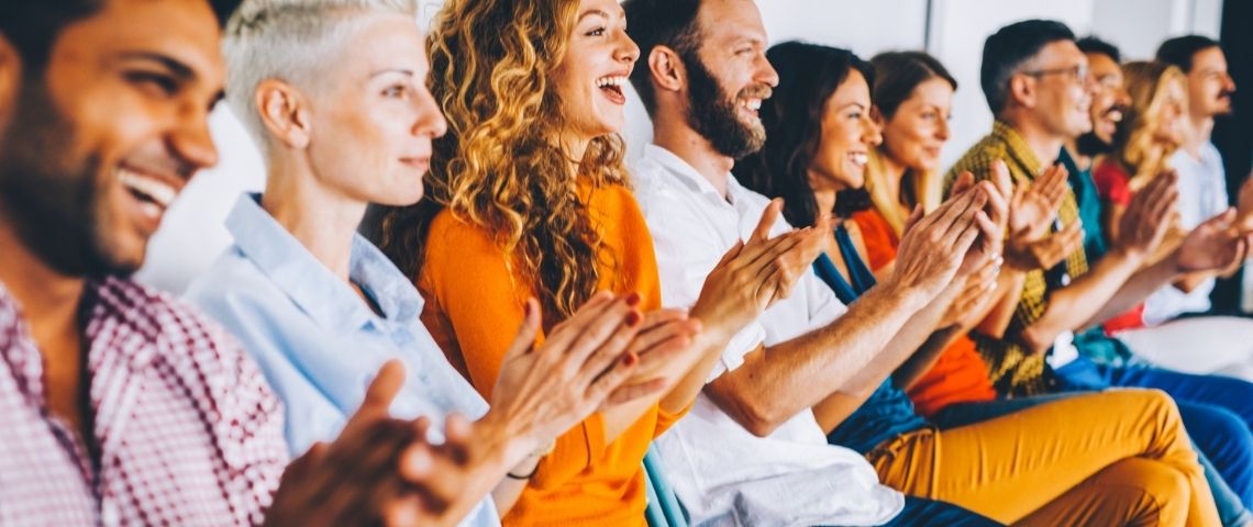 Comment l’évènementiel peut jouer un rôle majeur dans les transitions ? Des gens dans un événement