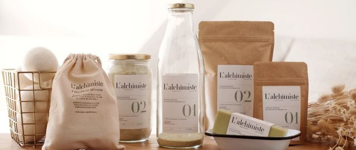 L’alchimiste adopte une démarche radicalement différente en dévoilant en toute transparence l’intégralité de la composition de ses produits. Produits L'Alchimiste