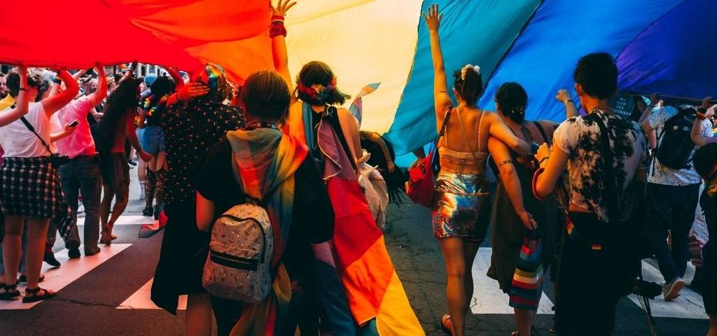 Marche Lgbtq+, drapeaux arc-en-ciel