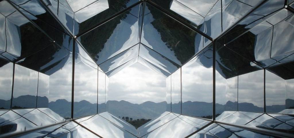 architecture innovante. Effet miroir