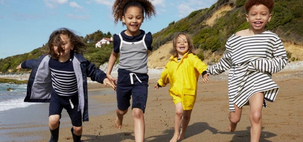 Des enfants qui courent