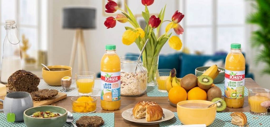Table d'un petit déjeuner
