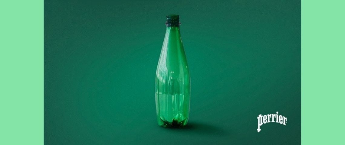Perrier dévoile son premier prototype de bouteille recyclée par voie enzymatique, en s’appuyant sur la technologie Carbios. Bouteille Perrier