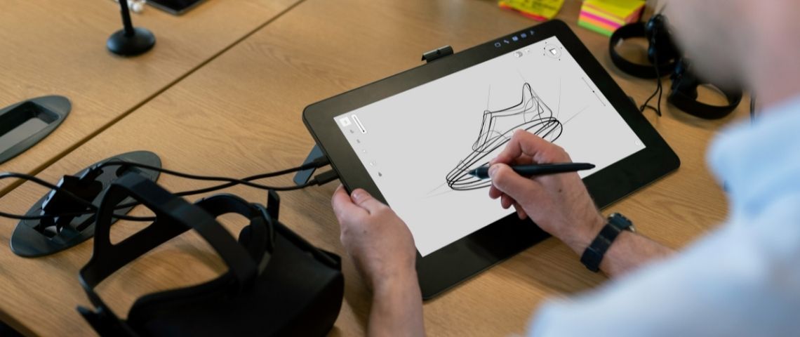 La start-up nantaise lance « Augmented Shop » : une solution permettant aux retailers, de proposer des expériences e-commerce immersives à leurs clients Dessin d'une chaussure