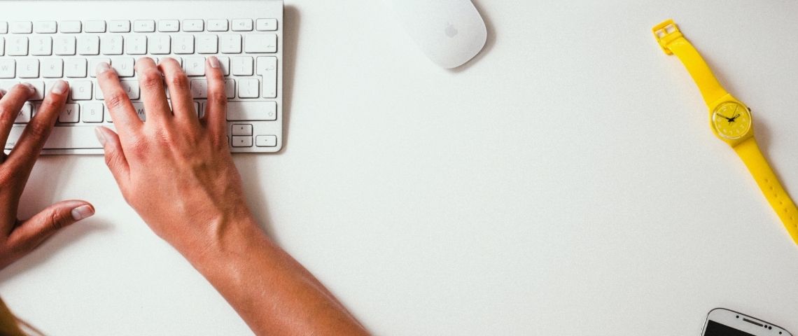 Comment optimiser votre « branded search » ? Taper sur un clavier des recherches