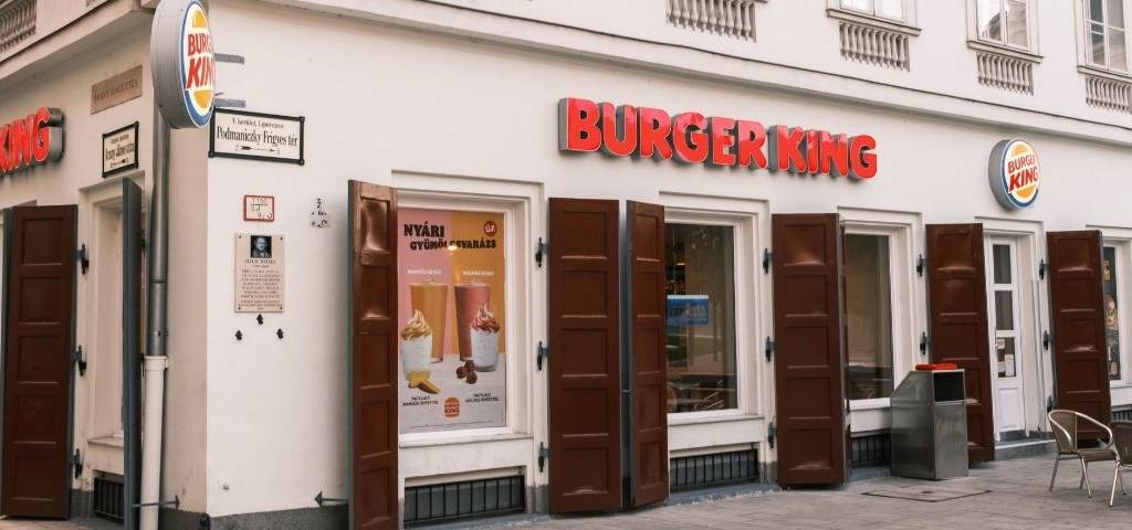 Devanture d'un restaurant Burger King