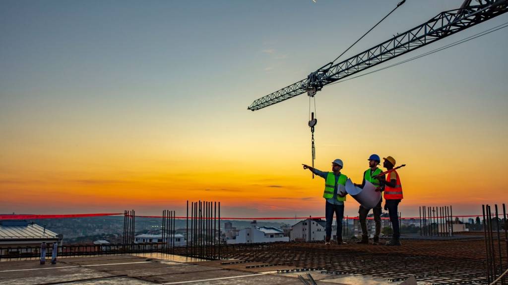 Chantier au coucher du soleil