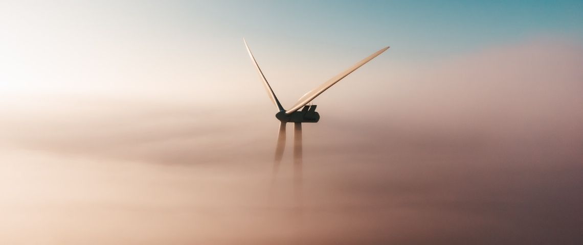 Comment l’innovation permettra de relever le défi climatique ?  Une éolienne dans les nuages
