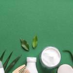 pots et tubes de cosmétiques