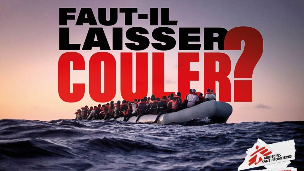 Bateau en mer avec le message  - Faut-il laisser couler ? - 