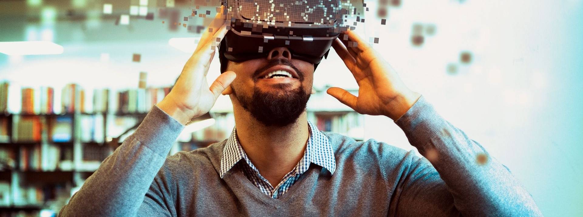 SST VR révolutionne la formation Sauveteur Secouriste du Travail grâce à la réalité virtuelle filmée Homme avec un casque de réalité virtuelle