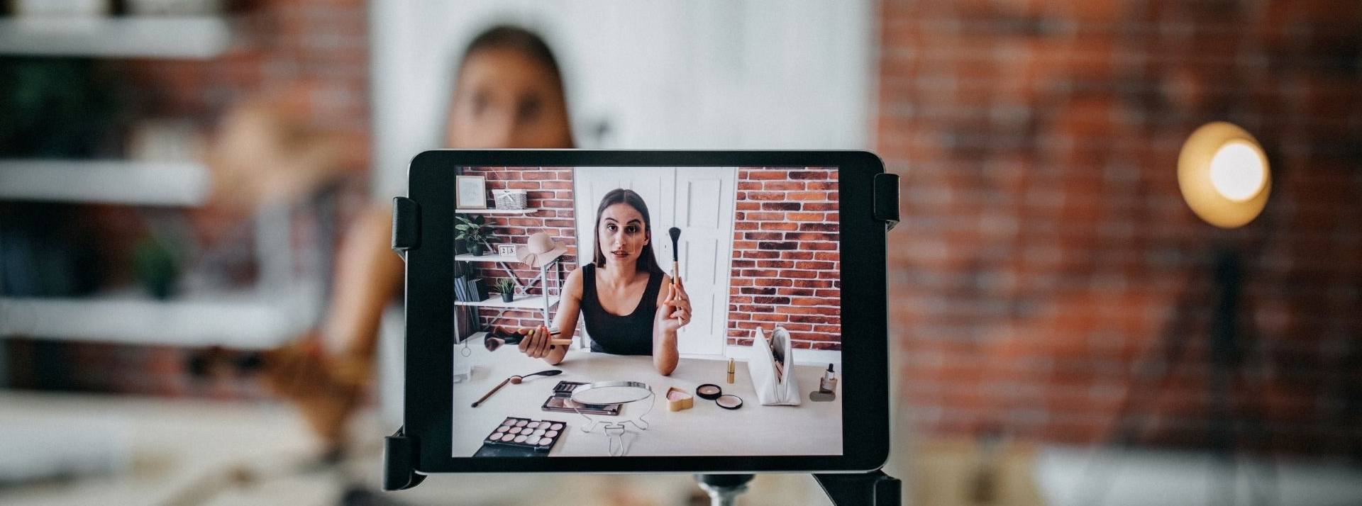 366, Media Figaro et Prisma Media Solutions créent « Video Impact for Brands », une alliance sur le marché de la vidéo online femme faisant une video