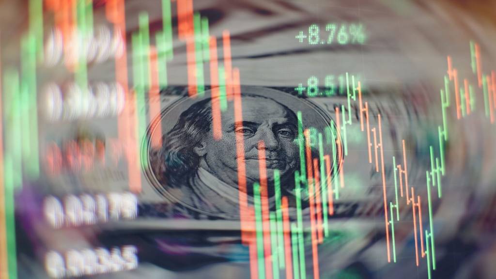 Visage sur un billet de banque avec des courbes de croissance en filigrane