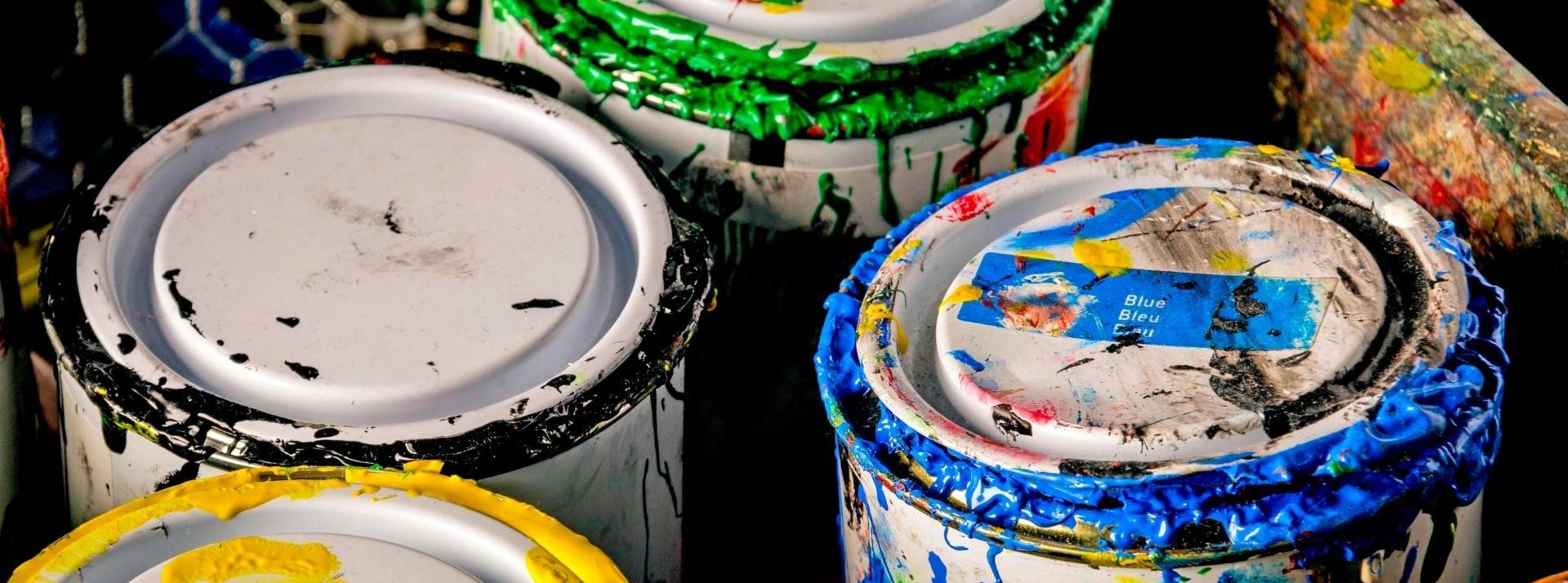 Circouleur une marque de peinture recyclée à partir de déchets de peinture Pots de peinture entamés