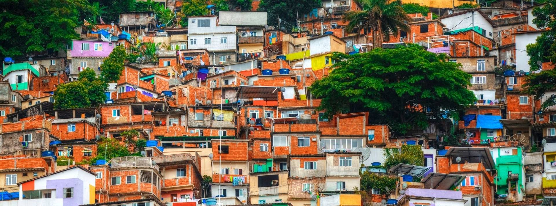- Favelas 4D - : Une technologie de balayage laser 3D qui cartographie numériquement les zones labyrinthiques Favelas au Brésil