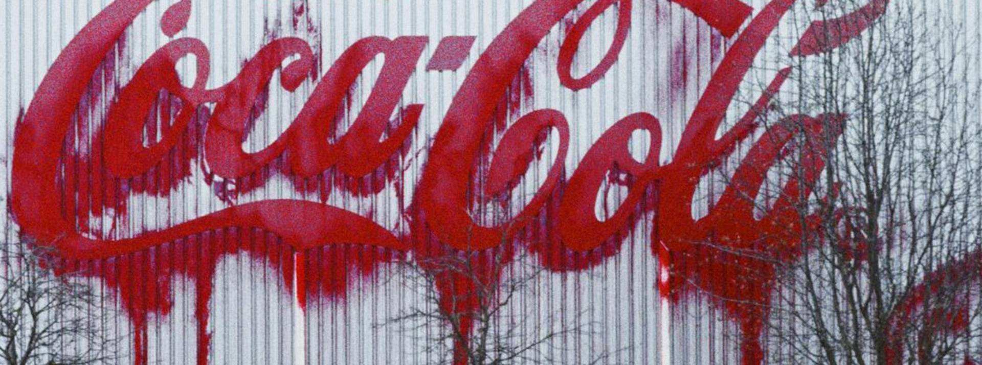 Wunderman Thompson lance la 8e édition de The Future 100 : 2022, leur almanach les tendances les plus convaincantes à avoir dans nos radars. Logo Coca Cola détournée selon la technique du Brandalism, avec du sang qui coule
