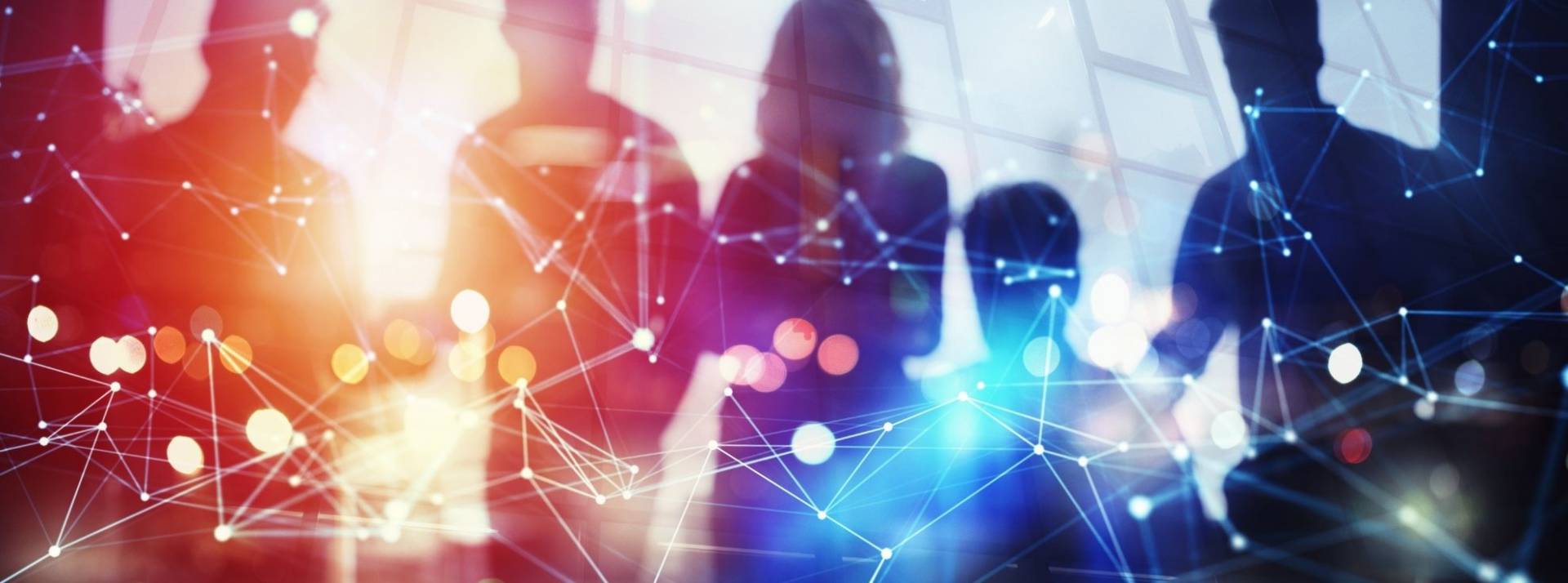 Innovacom, pionnier du capital-innovation en France, finalise avec succès la souscription à Avenir Numérique 2, Fonds Commun de Placement dans l’Innovation à destination du grand public. Silhouette des gens d'affaires travaillent ensemble dans le bureau. Concept de travail d'équipe et de partenariat. double exposition avec des effets de réseau