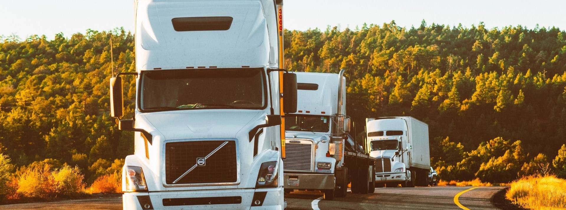 QUANTRON accélère la décarbonation dans le transport des marchandises et des personnes Camions