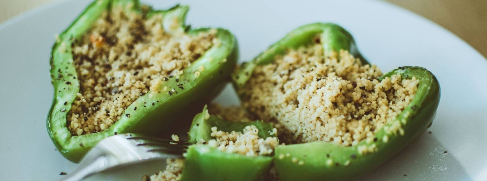 Veganuary 2022 : Uber Eats met à l’honneur près de 600 restaurants vegan Poivron verts farcis avec du couscous