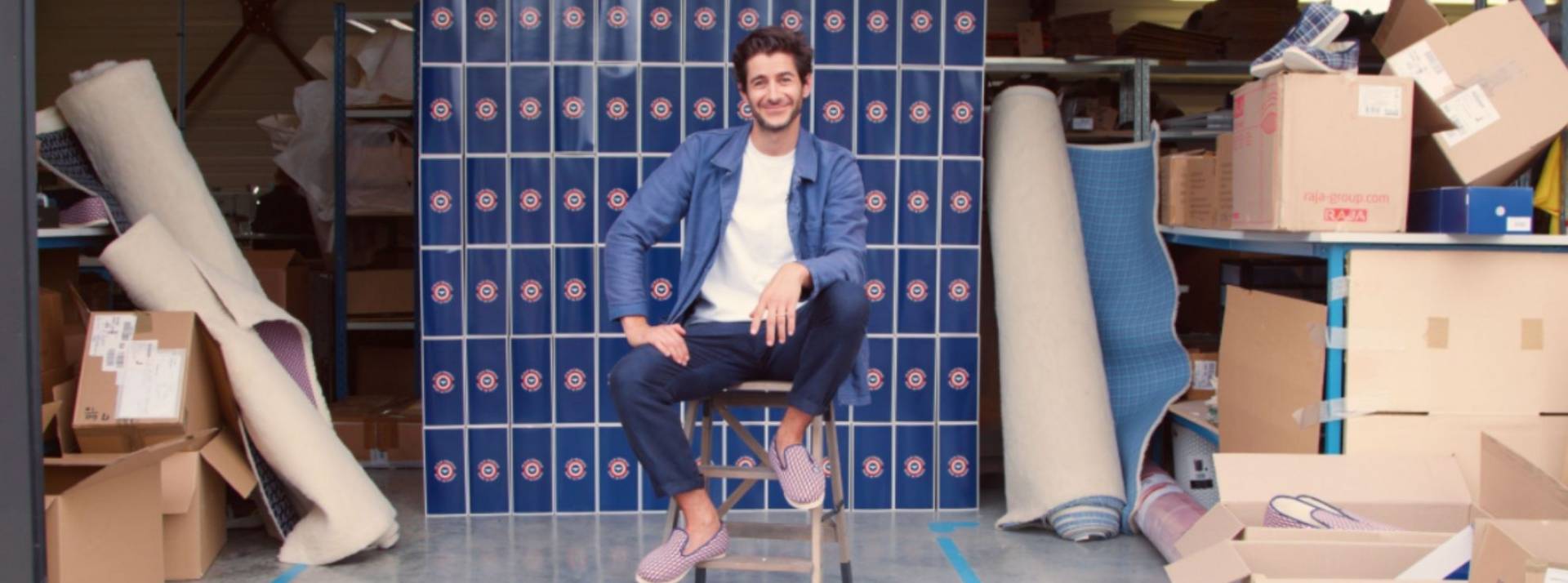 Le Slip Français est devenu fabricant pour la première fois de son histoire en ouvrant son propre atelier de fabrication de chaussons, La Manufacture de pantoufles. Guillaume Gibault, le Slip Français