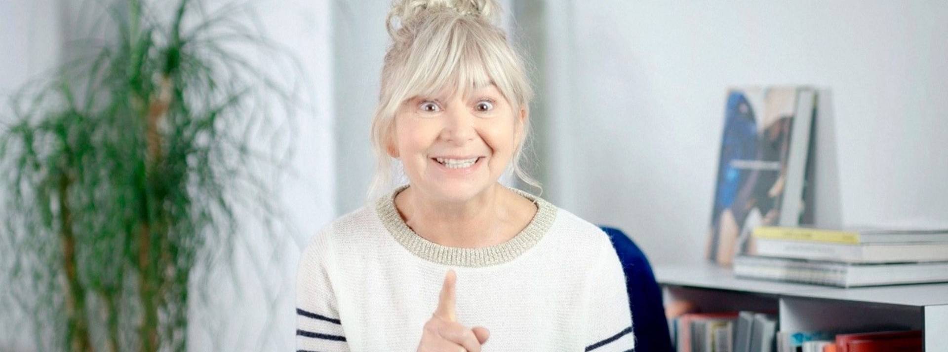 Françoise, de la chaine « Je ne suis pas une senior », se lance un nouveau défi : elle arrive sur la plateforme de livestreaming Twitch pour un live avec la Streameuse Jeel. Françoise de la chaine « Je ne suis pas une senior »