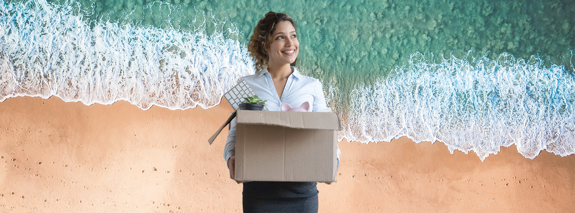 Les femmes et la grande démission Une femme avec un carton