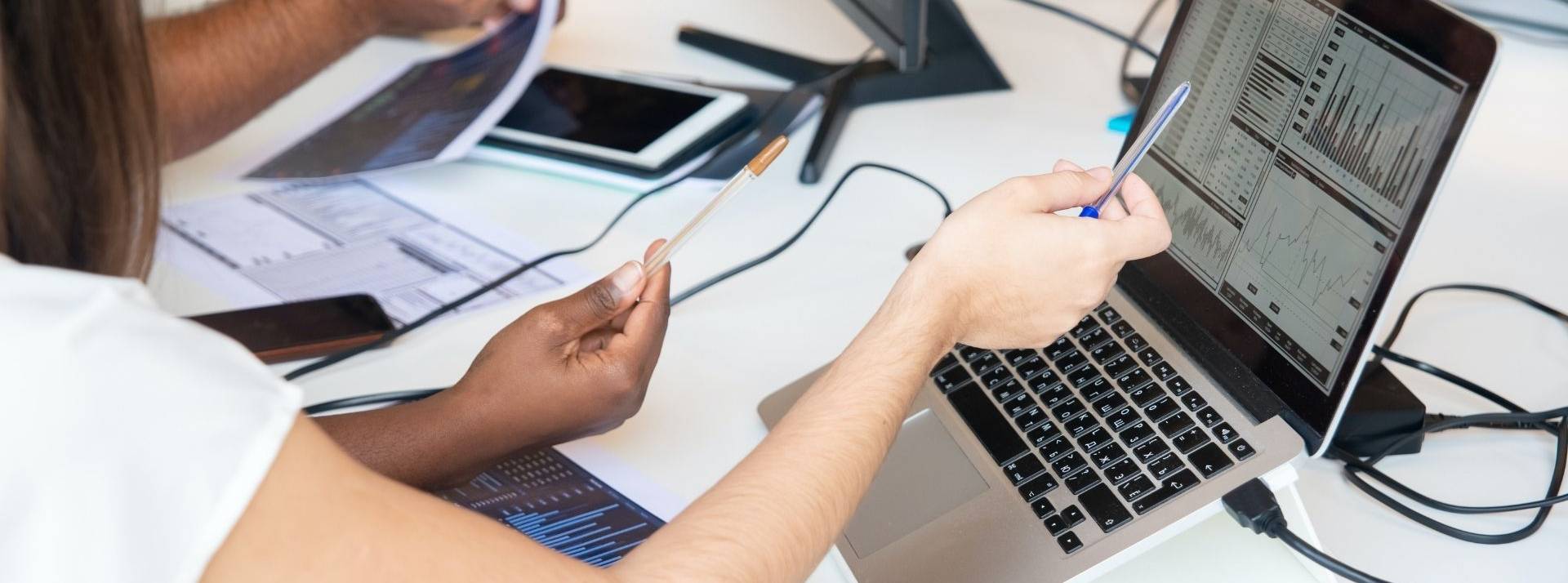HeyTeam financé à hauteur de 10 millions d’euros pour s’affirmer comme leader de l’expérience collaborateur Individus au bureau