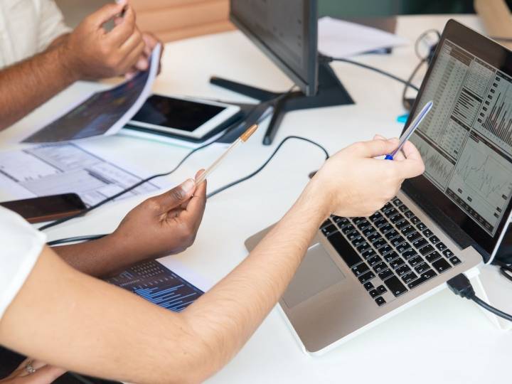 Individus au bureau